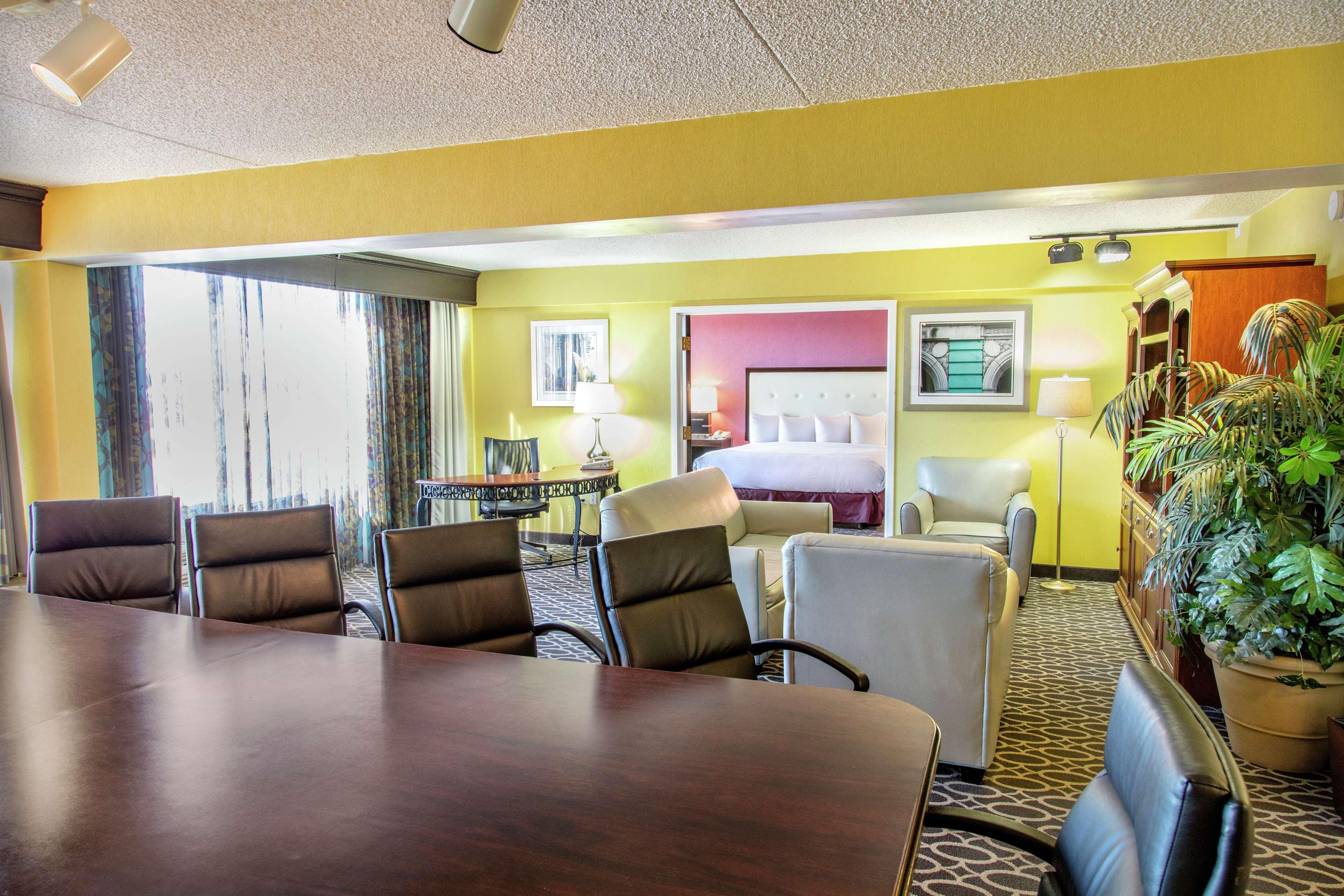 Doubletree By Hilton Richmond - Midlothian Hotel Eksteriør billede