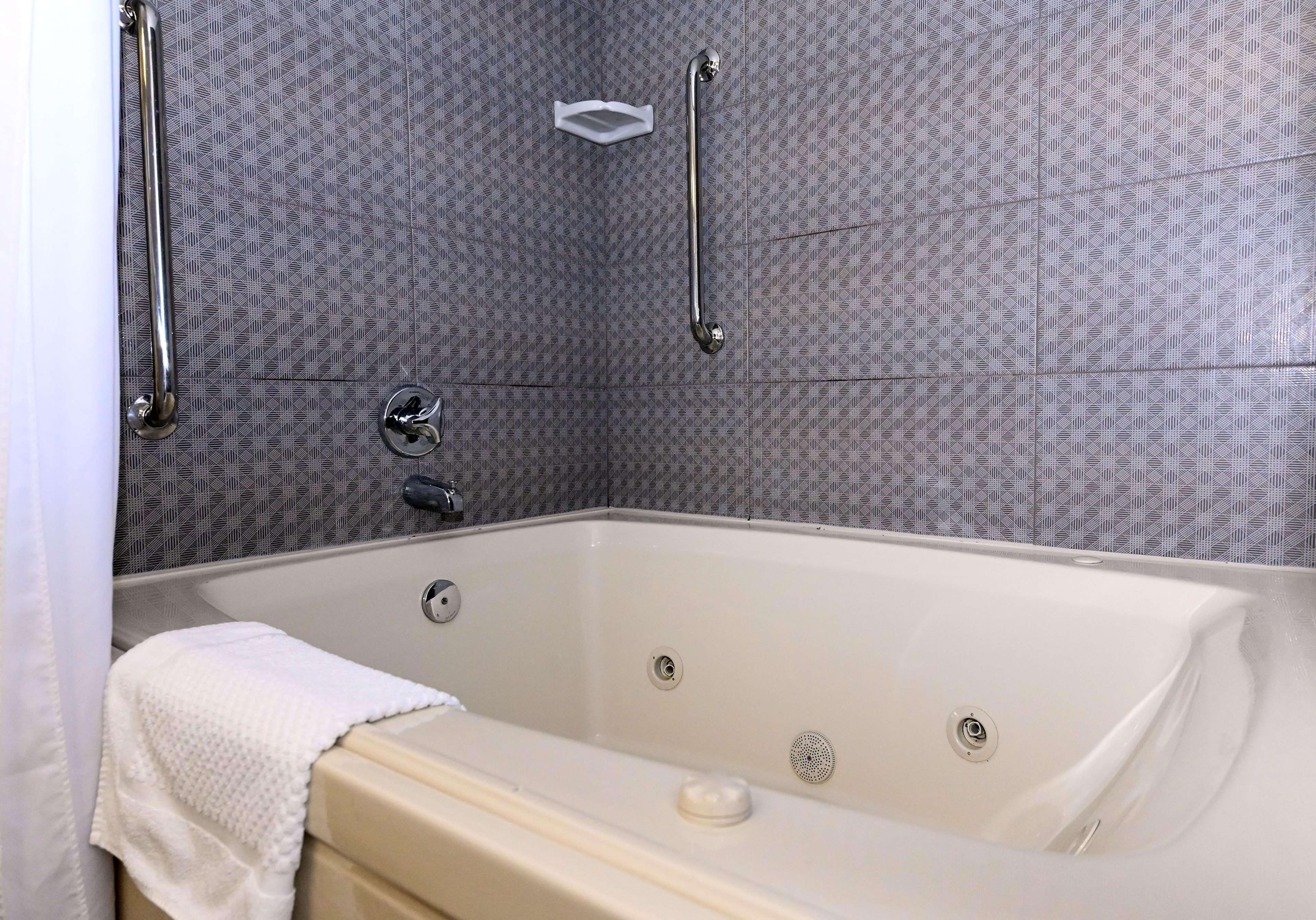 Doubletree By Hilton Richmond - Midlothian Hotel Eksteriør billede