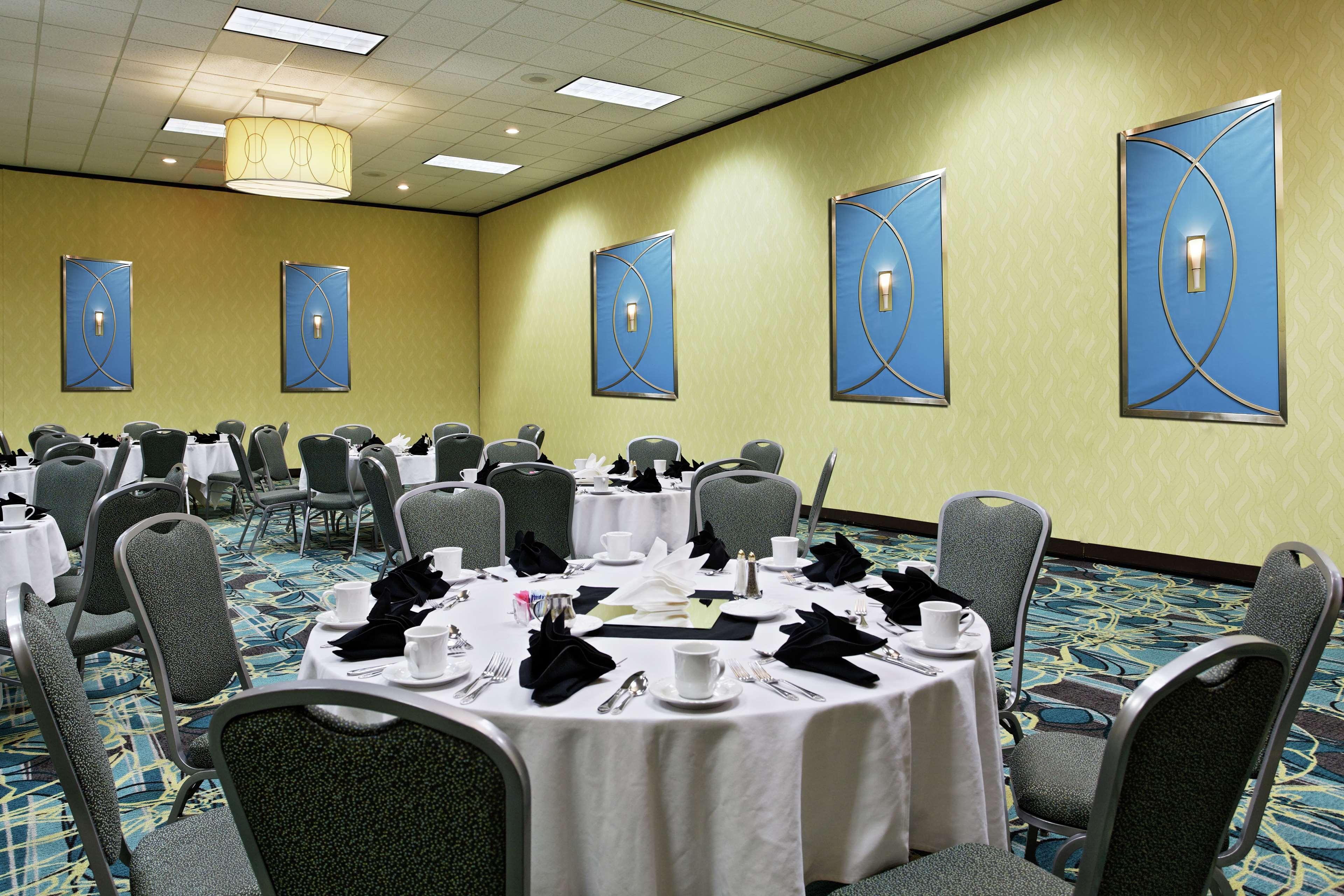 Doubletree By Hilton Richmond - Midlothian Hotel Eksteriør billede