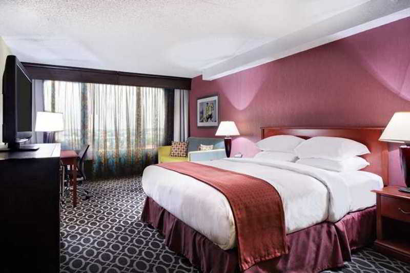 Doubletree By Hilton Richmond - Midlothian Hotel Eksteriør billede